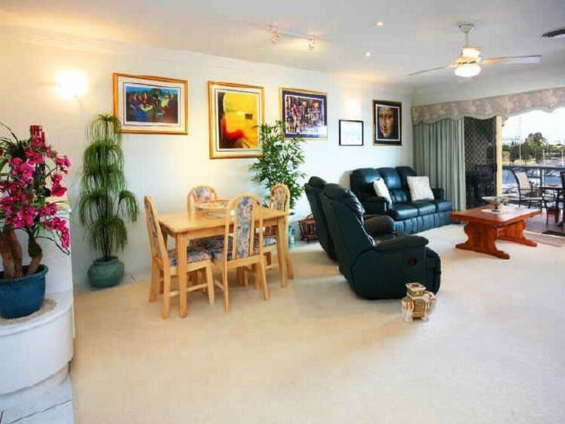 12 Esperance Court, Raby Bay QLD 4163