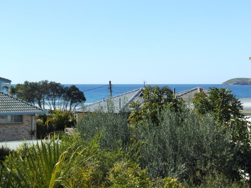 7 Flagstaff Avenue, Emerald Beach NSW 2456