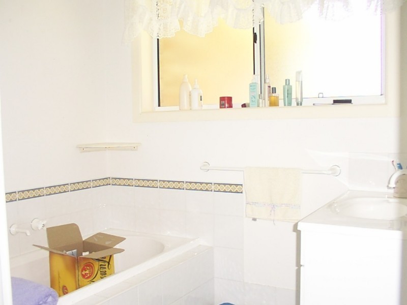 4a Woodswallow Close, Boambee NSW 2450