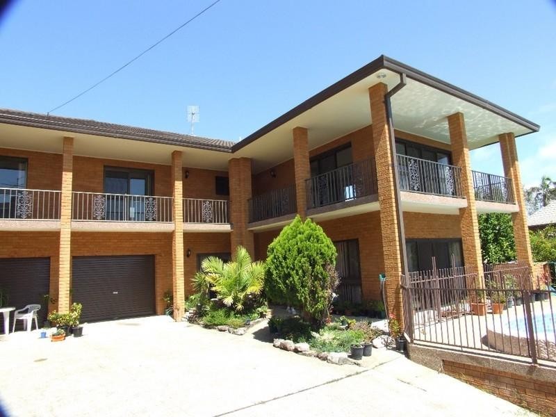 20 Ocean View Crescent, Emerald Beach NSW 2456