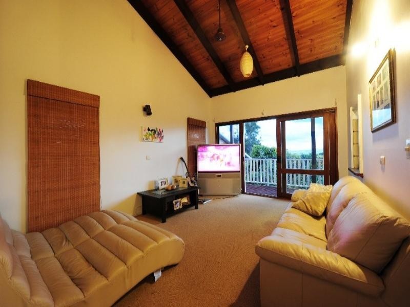 48 Dammerel Crescent, Emerald Beach NSW 2456
