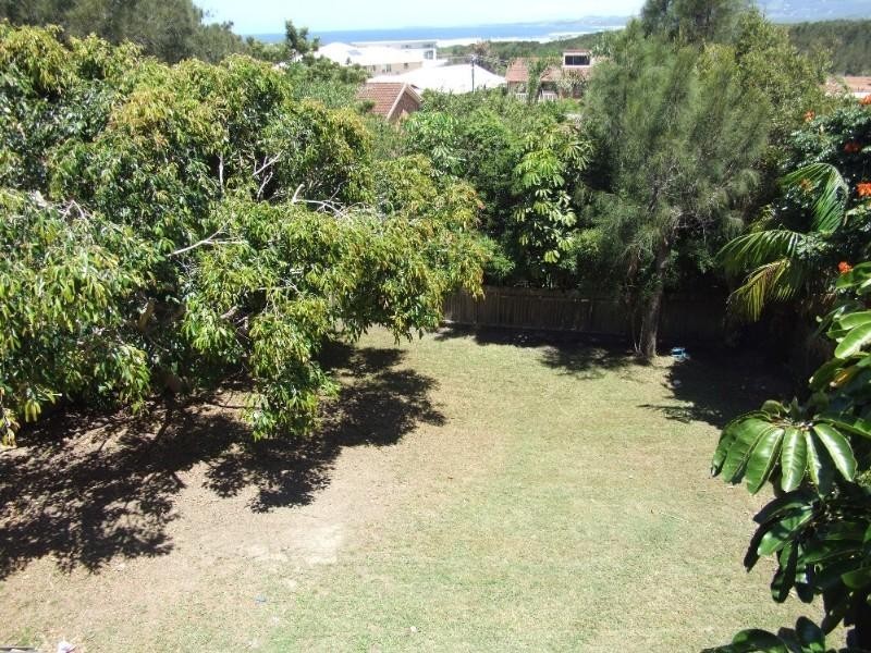 48 Dammerel Crescent, Emerald Beach NSW 2456