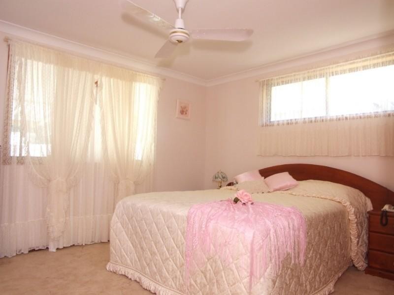 33 Lights Street, Emerald Beach NSW 2456