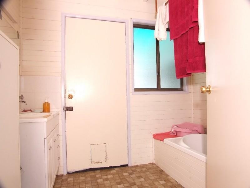 11 Graham Drive, Sandy Beach NSW 2456