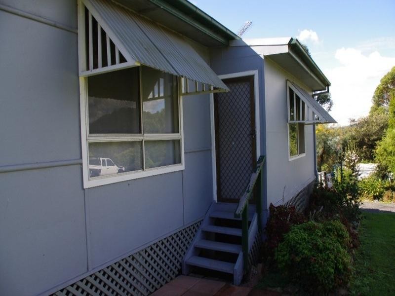 17 Weir Street, Nana Glen NSW 2450