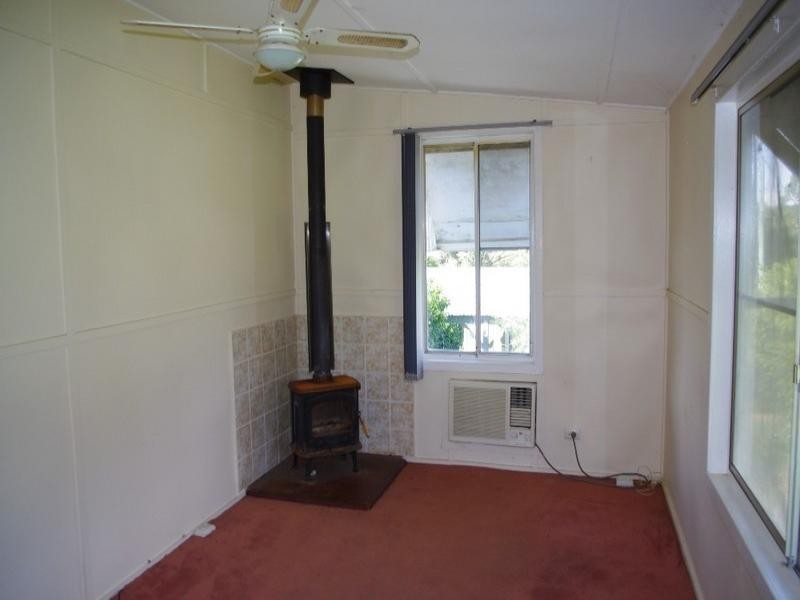 17 Weir Street, Nana Glen NSW 2450