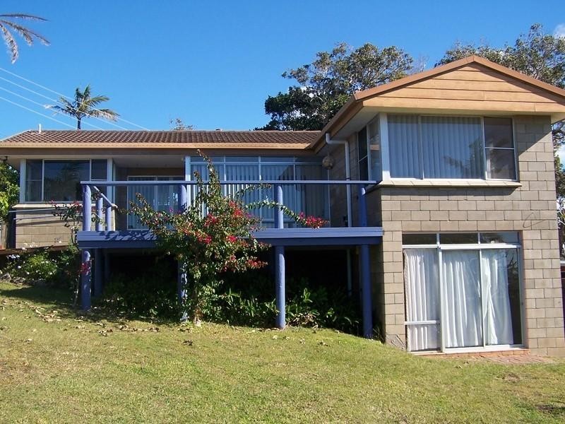 2 Arthur Street, Woolgoolga NSW 2456