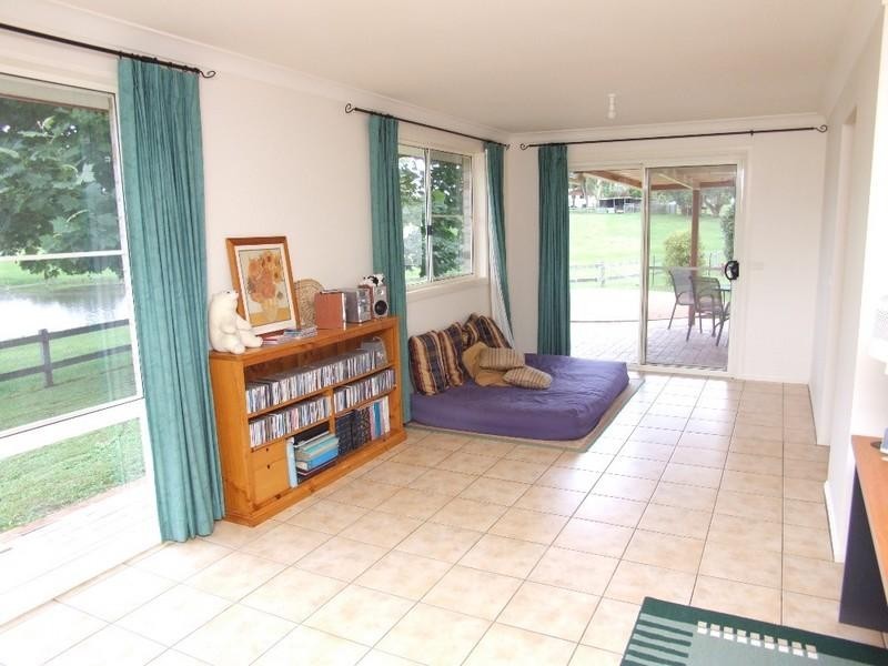 33 Faviell Drive, Bonville NSW 2441