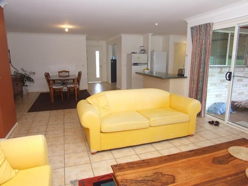 33 Faviell Drive, Bonville NSW 2441