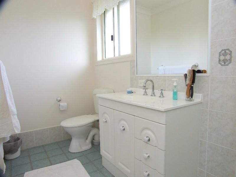 33 Faviell Drive, Bonville NSW 2441