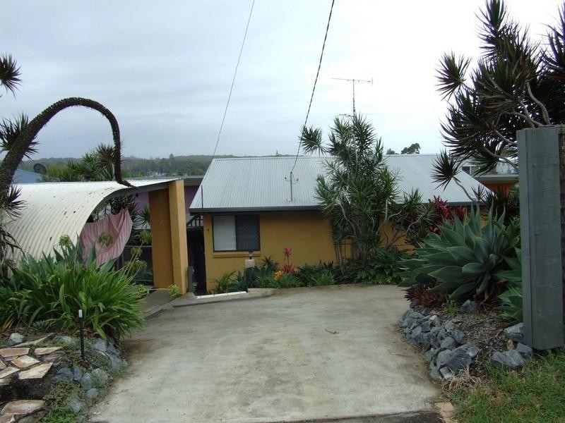 5 Barnes Street, Woolgoolga NSW 2456