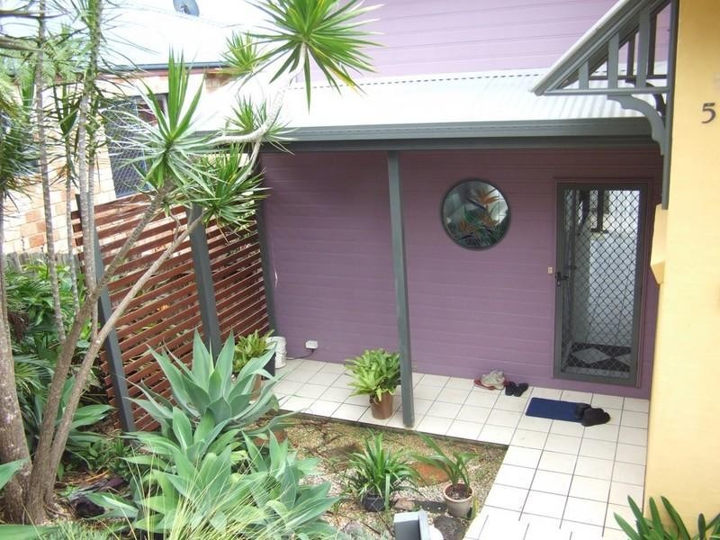 5 Barnes Street, Woolgoolga NSW 2456