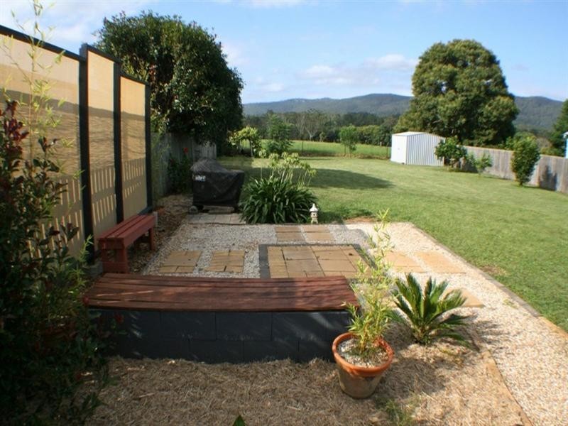 9 Weir Street, Nana Glen NSW 2450