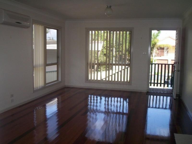 4b Ocean View Crescent, Emerald Beach NSW 2456
