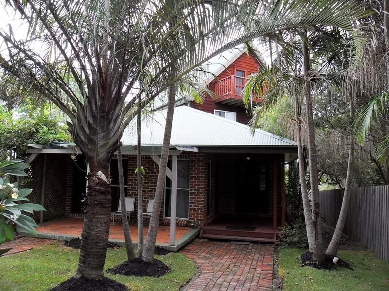 14 Headland Road, Arrawarra Headland NSW 2456