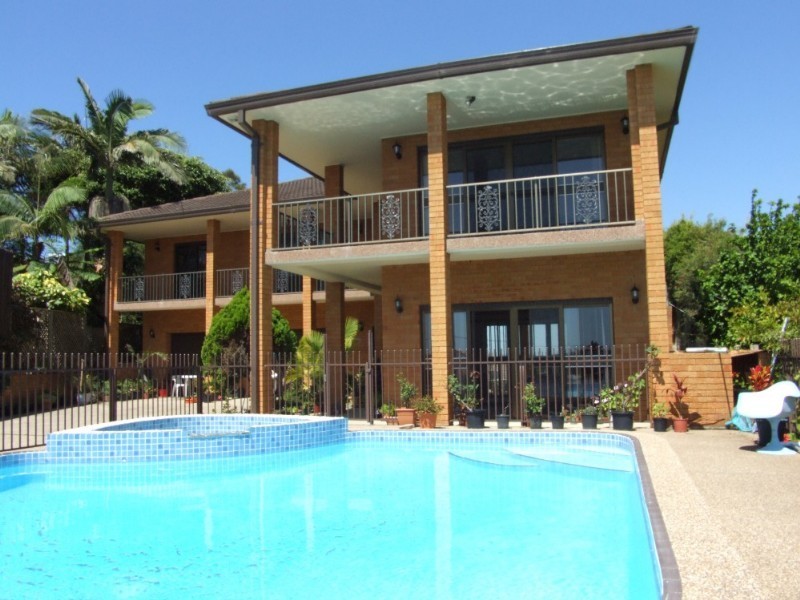 20 Ocean View Crescent, Emerald Beach NSW 2456