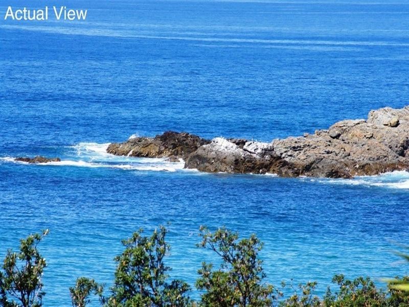 6 Lighthouse Crescent, Emerald Beach NSW 2456