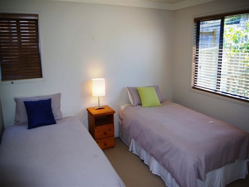6 Lighthouse Crescent, Emerald Beach NSW 2456
