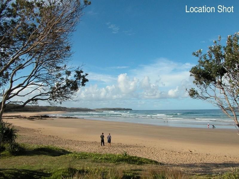 6 Lighthouse Crescent, Emerald Beach NSW 2456