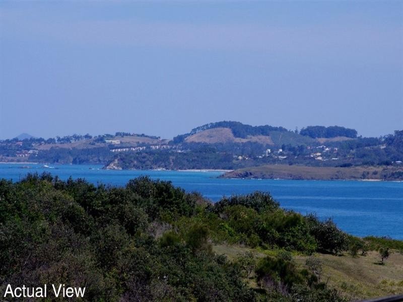 6 Lighthouse Crescent, Emerald Beach NSW 2456