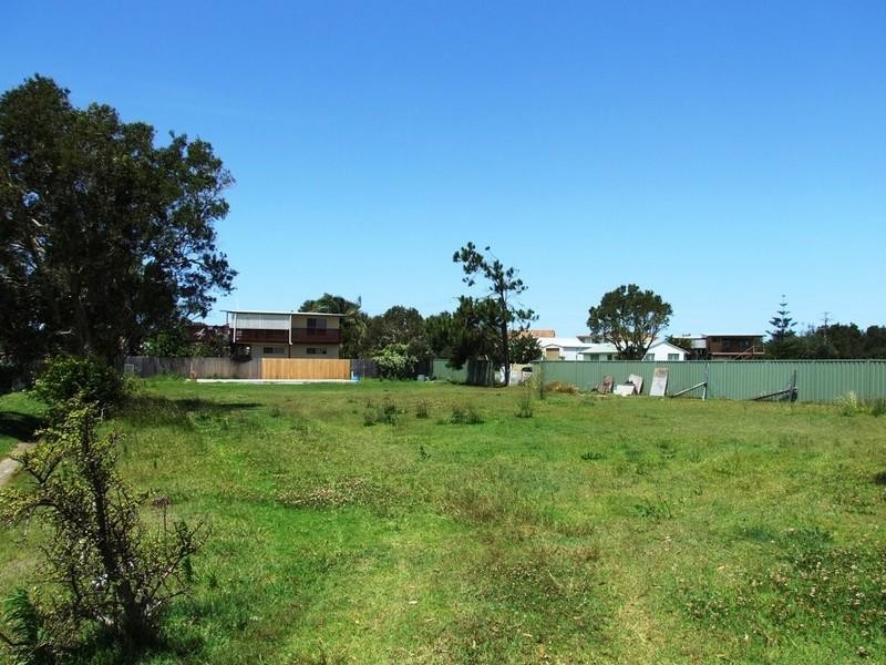 42a Schafer Street, Red Rock NSW 2456