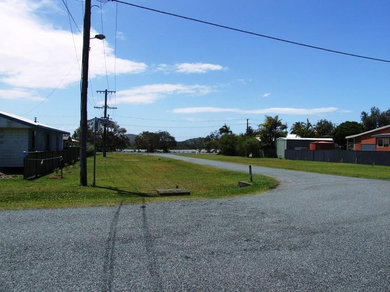 42a Schafer Street, Red Rock NSW 2456