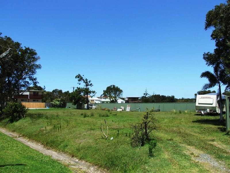 42a Schafer Street, Red Rock NSW 2456