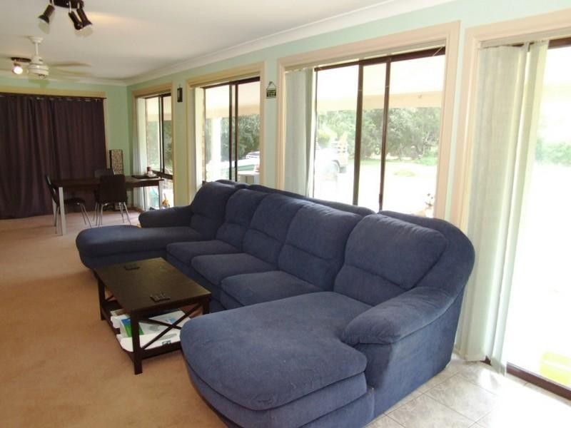 4 Forest Oak Drive, Bonville NSW 2441