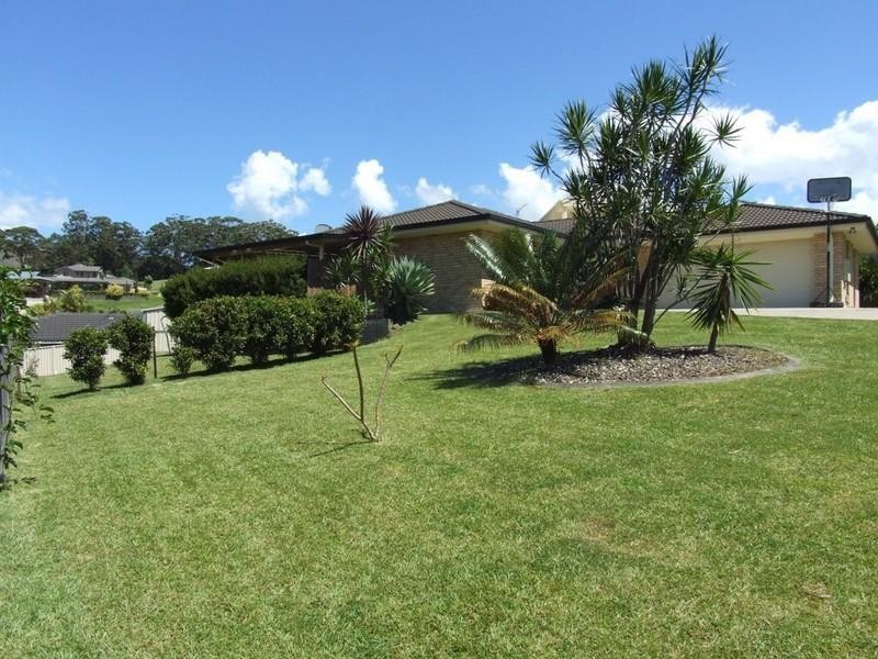 19 Lorikeet Avenue, Boambee East NSW 2452