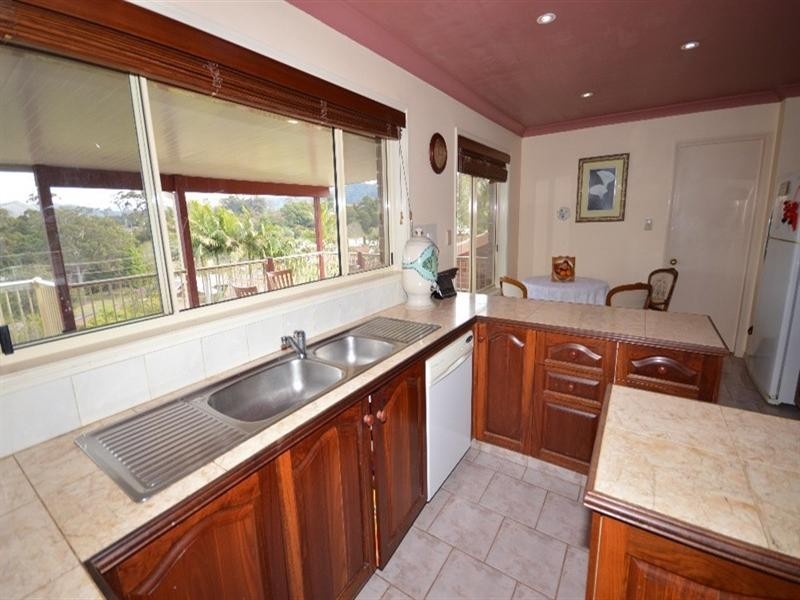 31 Perry Drive, Coffs Harbour NSW 2450