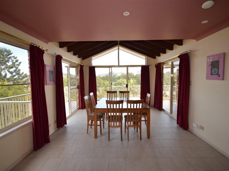 31 Perry Drive, Coffs Harbour NSW 2450