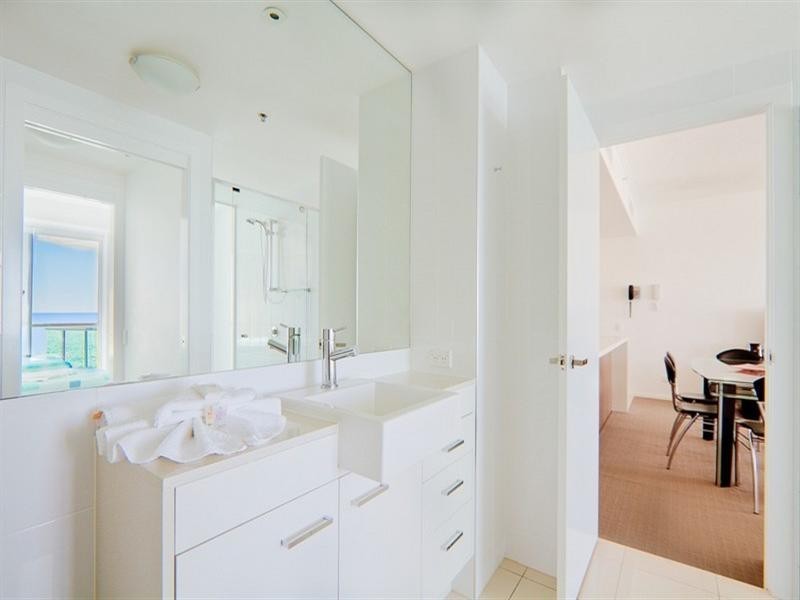 1104/120 Marine Parade, Coolangatta QLD 4225