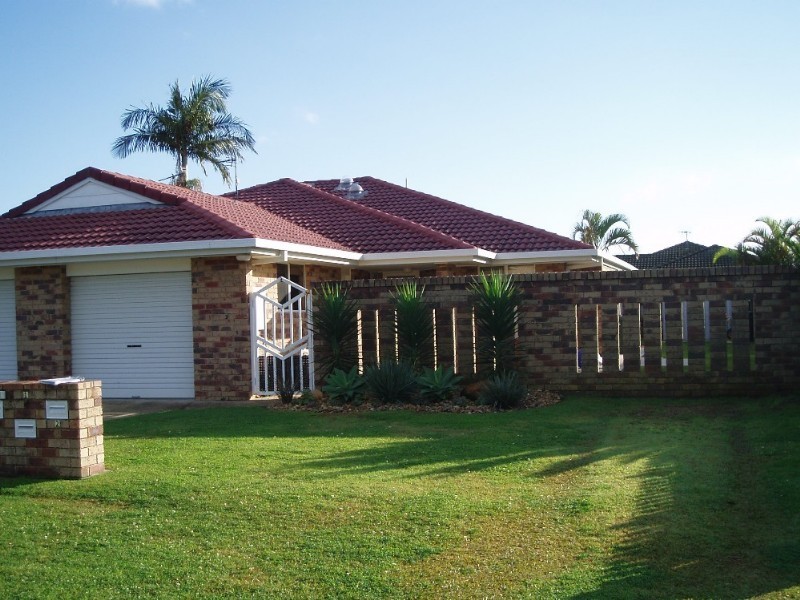 2/1 Alpina Place, Banora Point NSW 2486