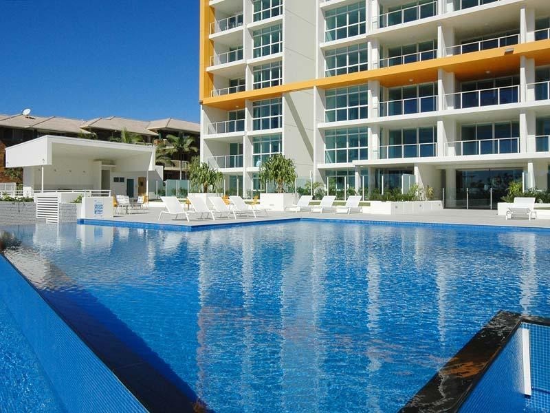 406/2 Creek Street, Kirra QLD 4225