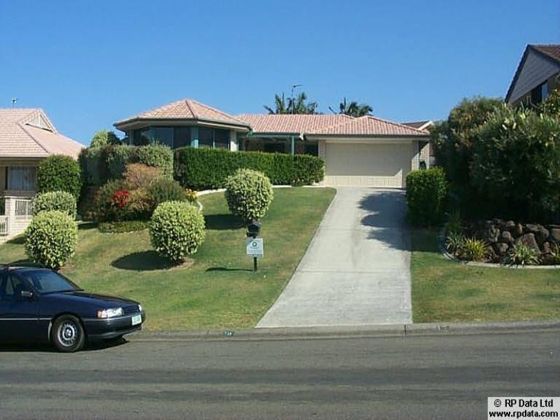 17 Oakland Parade, Banora Point NSW 2486