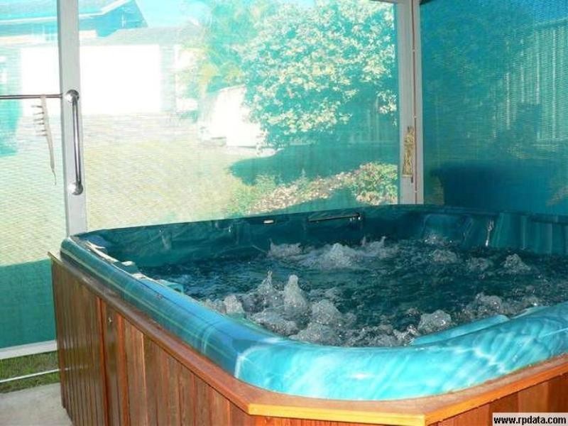 17 Oakland Parade, Banora Point NSW 2486