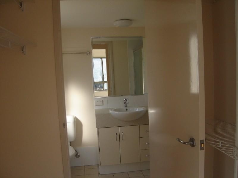 17 Oakland Parade, Banora Point NSW 2486