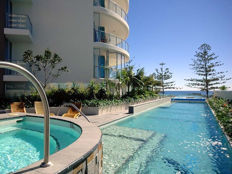 Coolangatta QLD 4225