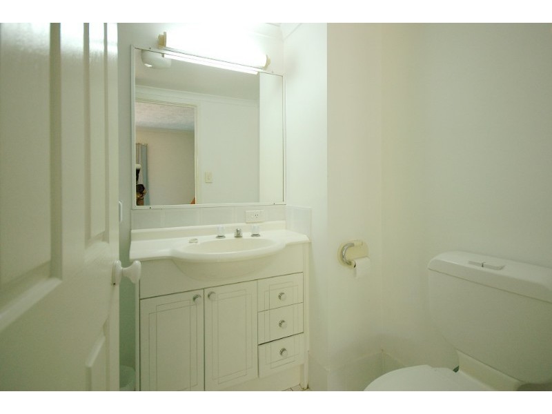 24/147 Golden Four Drive, Bilinga QLD 4225