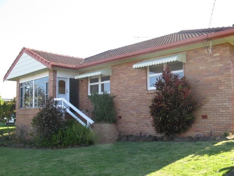 11 Pacific Drive, Banora Point NSW 2486