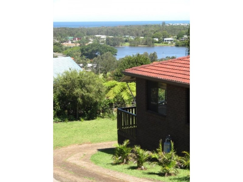 34 Pacific Drive, Banora Point NSW 2486