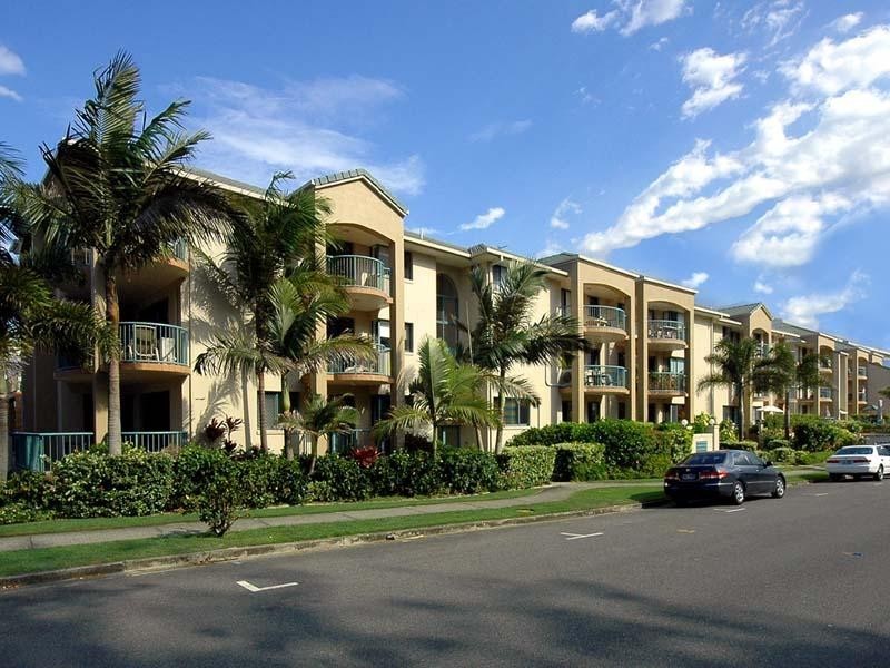 24/147 Golden Four Drive, Bilinga QLD 4225