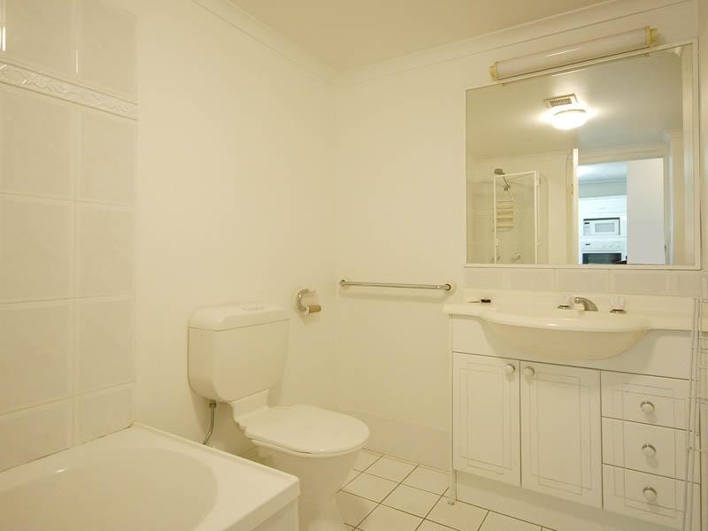 24/147 Golden Four Drive, Bilinga QLD 4225