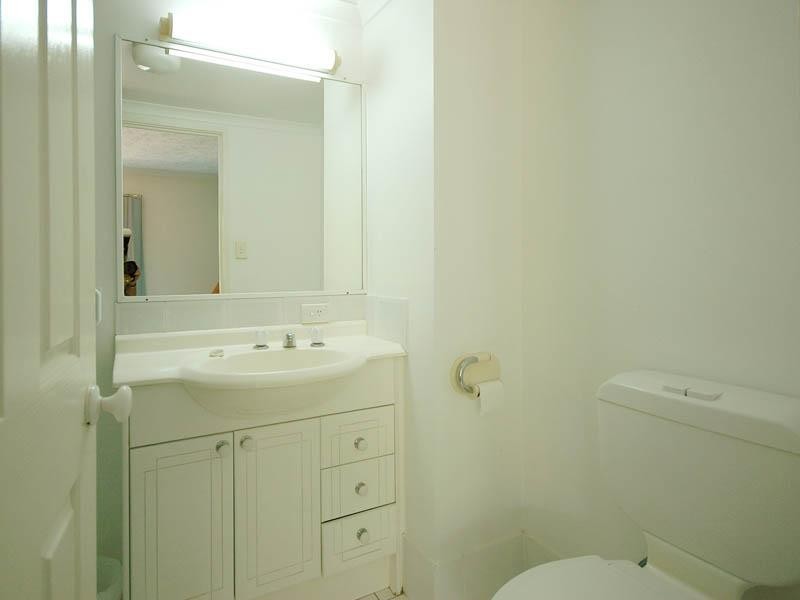 24/147 Golden Four Drive, Bilinga QLD 4225