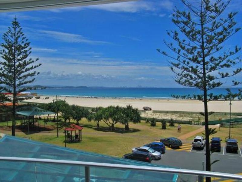 Coolangatta QLD 4225