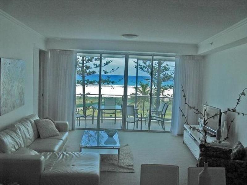 Coolangatta QLD 4225