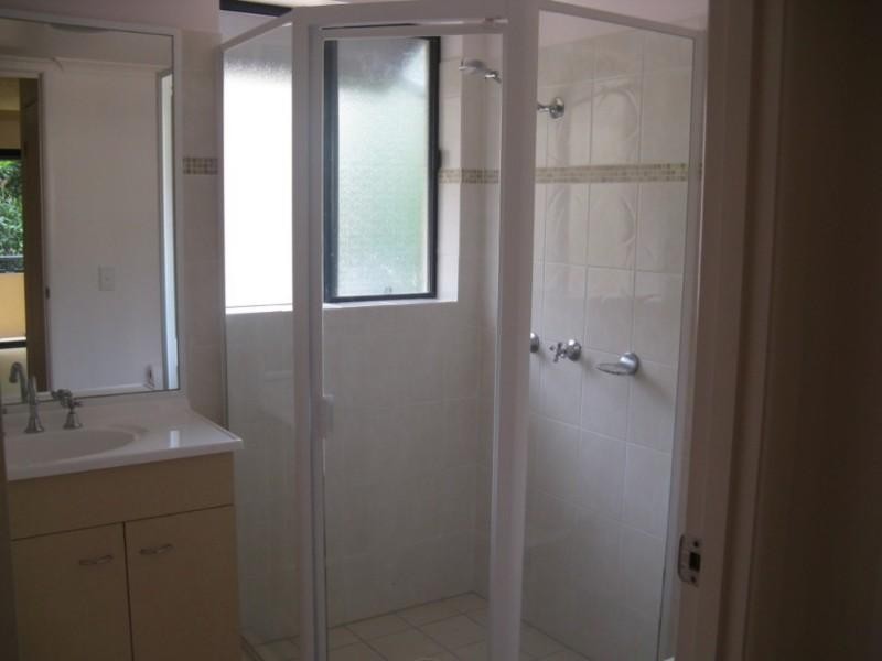 2/33 Dixon Street, Coolangatta QLD 4225