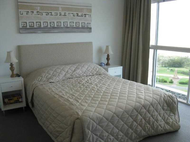 609/2 Creek Street, Coolangatta QLD 4225