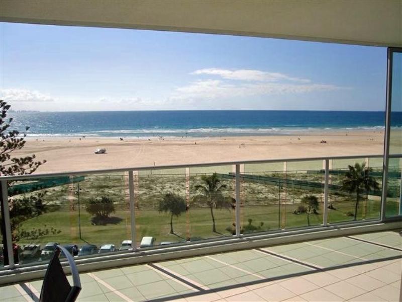 Coolangatta QLD 4225