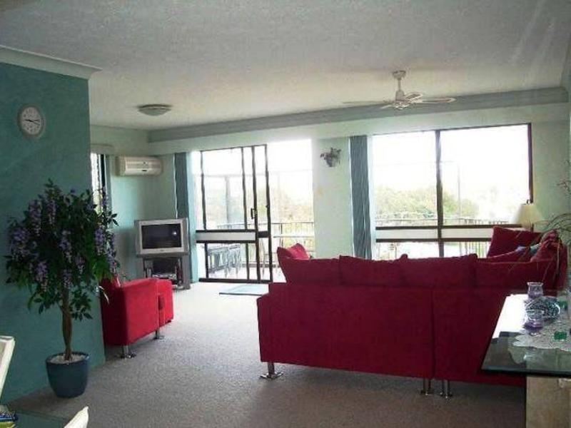 6/17 Rutledge Street, Coolangatta QLD 4225